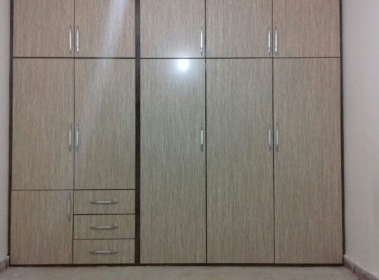 دستمزد ساخت کمد دیواری هایگلاس در اهواز[دیلمی]