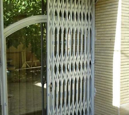 دستمزد ساخت حفاظ درب آکاردئونی دراصفهان[یعقوبی]