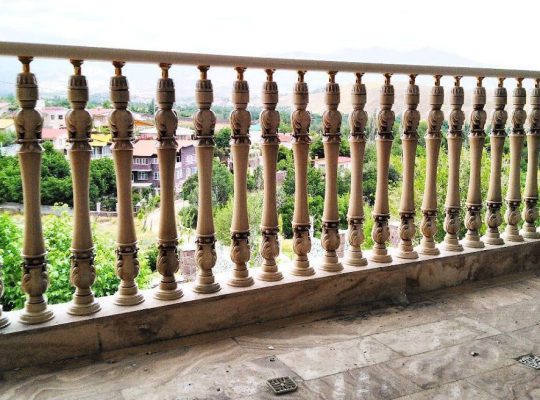 قیمت نرده پلیمری طرح چوب یا نرده چوبی[مهدیس]