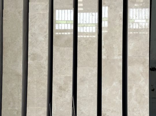 قیمت سنگ تراورتن سفید ابیانه[پیام استون]