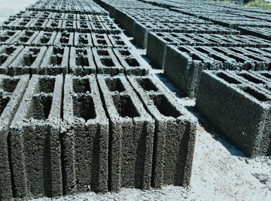 قیمت بلوک سیمانی پوکه ای ۴۰*۲۰*۱۵ [ لوکا بلوک ]