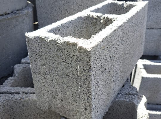 قیمت بلوک سیمانی سنگین ۴۰*۲۰*۱۰ [ لوکا بلوک ]